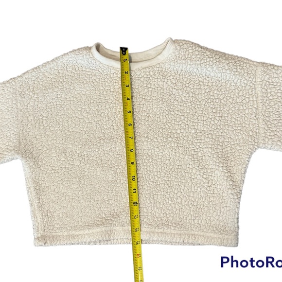 Girls Old Navy cream colored cropped sweatshirt sz 8 - Picture 4 of 6